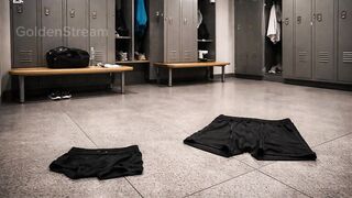 Queer Geschichte Monster Schwanz und Teenie Schwanz Viel Sperma in der Umkleide