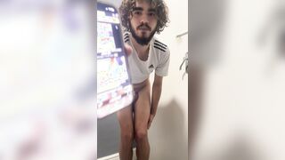 Martin Masa exposes himself TWINK 07710486420