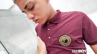 Daniel Rabit - Hand job in the spa