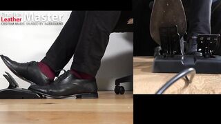 Sole Dom uses pedal to manage electrosex PREVIEW