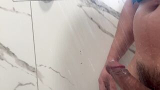 Masturbación con corrida grande