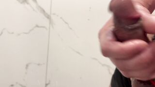 Masturbación con corrida grande