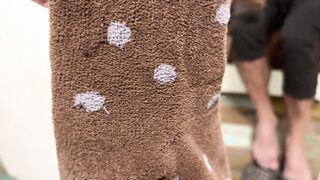 Earl Grin - Wooly Assets with Chocolate-colored Patterned Socks