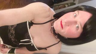 Unexperienced CD being adorable and gorgeous