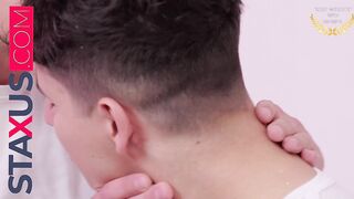 STAXUS :: Scorching employees play at construction