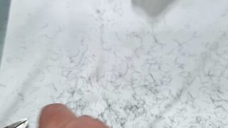 Peludinho dando uma aparada nos pelos