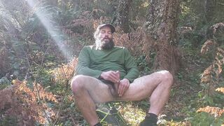 Stroking off in the sun. See me jism in the sun