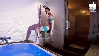 XpressionAe Receives Axel Abysse Incridible Hand Fist