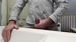 A strenuous jizz flow makes me wiggle all over