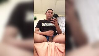 Quieres venir a sacarme la leche caliente con la boca