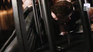 BighandsFF Takes Full Advantage Of Axel Abysses Caged Hole