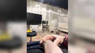 Who wants to get a motel in Connecticut