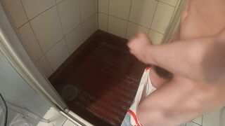 Peeing and cuming in the bathroom