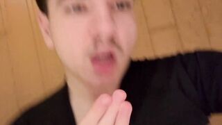 Stud plays with his delicate manstick and munches his own jizm