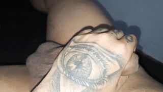 La verga es muy grande y cabezona llora cuando se la meten por el caboose