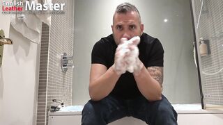 Niche fetish have fun soapy sponges from step-father PREVIEW