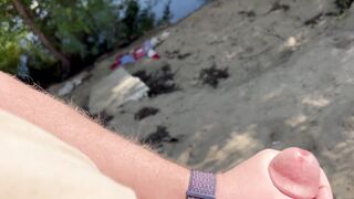 Risky masturbating off in the public park.