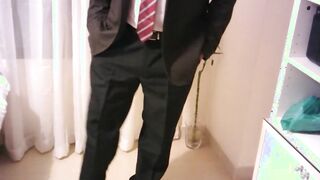 flashing my suit with crimson truss with stripes, to have fun with the