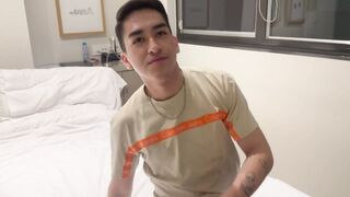 Hetero stud tempts lad bubblebutt