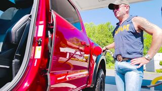 Weenies In The Super-naughty S2:E5 - Fat Cowboy Man sausage at a Smallish Town Gas Station - POINT OF VIEW
