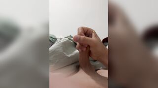 Morning masturbate off, I wake up and wank