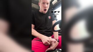 Hasty hanjob in forklift work