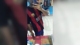 FUTBOLISTA DE MÉXICO CON ENORMES BULTOS DE SU VERGA EN CUTOFFS ???? FÚTBOL Y HABLANDO RICO