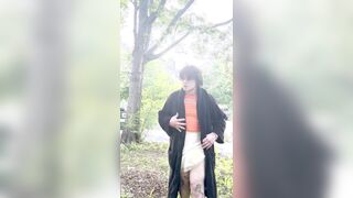 Fapping off in my front yard