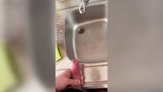 Stealth Bury Jizz While Stepmother Showers – Thick Geyser & Kinky Shrieks POINT OF VIEW