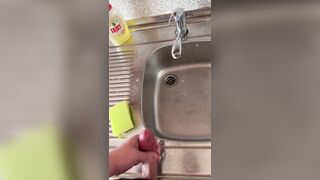 Stealth Bury Jizz While Stepmother Showers – Thick Geyser & Kinky Shrieks POINT OF VIEW