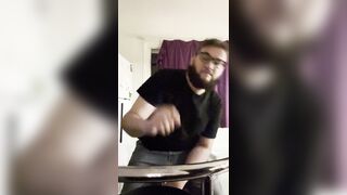 Hasty masturbate off in the kichen while home alone