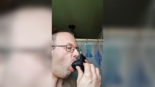 Deep throating on a fuck stick in the douche