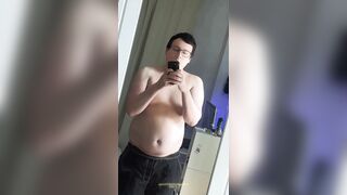 Obese Twunk Draining Off and Displaying Off His Bod – Solo Webcam Flash