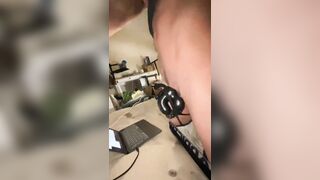 Guy escort high in an deserted cower displaying off to live cam waiting for customer
