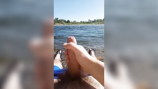 Public Onanism At The Sea + Pop-shot