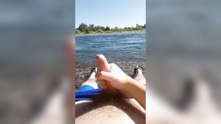 Public Onanism At The Sea + Pop-shot