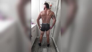 Putting a magic wand up my cock-squeezing milky beefy caboose from the back standing up????