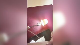 XXL Pop-shot in a cheap motel