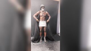 BEHIND-THE-SCENES of Nude Trumpeter at photoshoot. I’m a luxurious mf