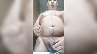 Calentón nocturno en el baño con streptease paja y corrida final PARTE two/two