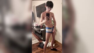 TamTwinky_twunk hubg masterbate in front of mirroe with nip chain