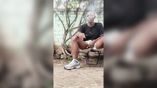 Bigdick first-timer se masturba en la calle BIG BLACK COCK