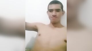 Siempre en las mañanas me levanto con ganas, porque no vienes y me quitas las ganas ????‍