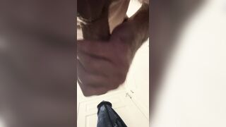 Steamy Douche Episode - Jeffrey Finishes off All Over the Camera, Fapping His Thick Pecker Before Taking a Tub