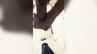 Steamy Douche Episode - Jeffrey Finishes off All Over the Camera, Fapping His Thick Pecker Before Taking a Tub