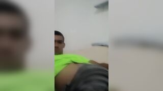 Estoy solo amor, por que no vienes y me acompañas
