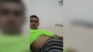 Estoy solo amor, por que no vienes y me acompañas