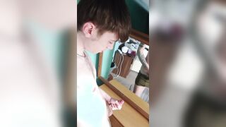 Green Calvins masturbate