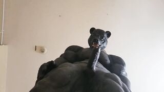 Huge ebony muscle grizzly blows a load palms-free-for-all