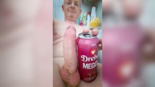gulping 0.5L beer in the bath